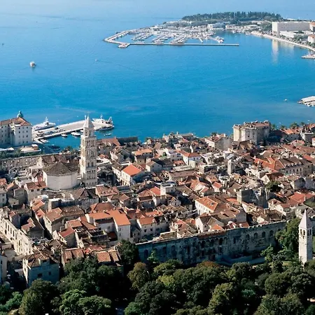 Luxury Alduk Close To Znjan With The Sea View