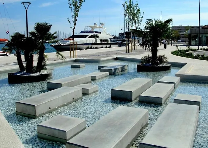 Luxury Alduk Close To Znjan With The Sea View