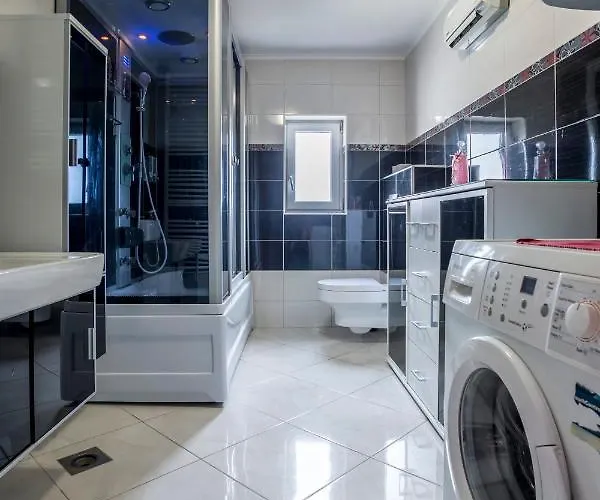 Luxury Alduk Close To Znjan With The Sea View Spalato