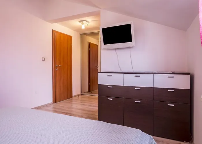 Luxury Alduk Close To Znjan With The Sea View