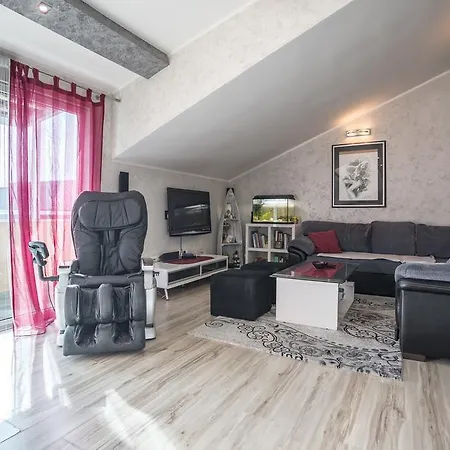 شقة Luxury Alduk Close To Znjan With The Sea View *